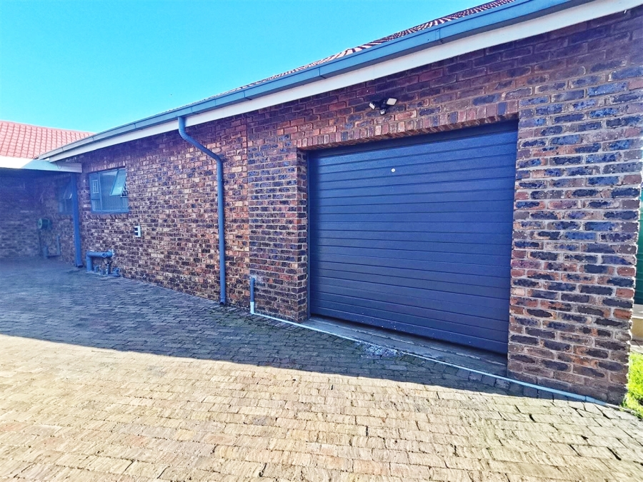 4 Bedroom Property for Sale in Vaalpark Free State